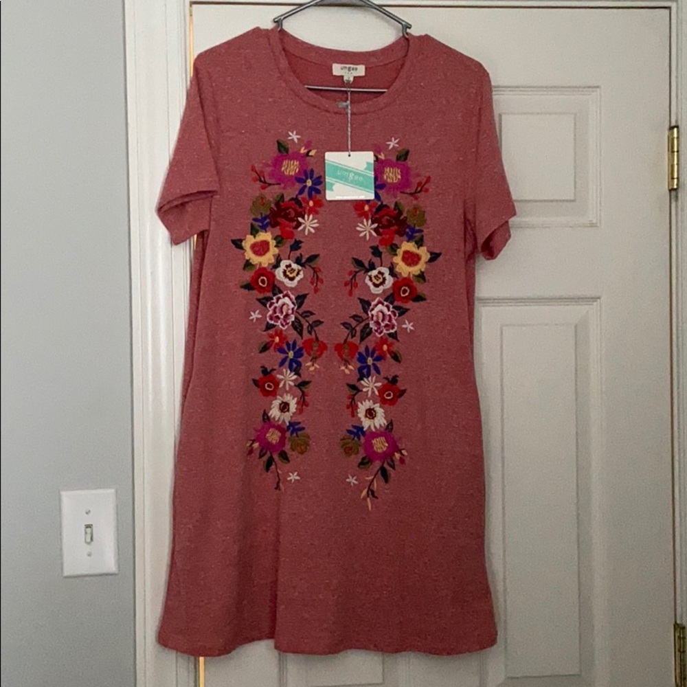 Umgee size small embroidered T-shirt dress